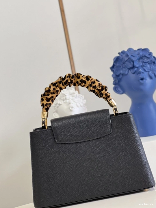 WIS LOUIS CAPUCINES VUITTON MM 0728
